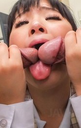Tsuna Kimura Asian licks two dicks and has wet cunt fingered